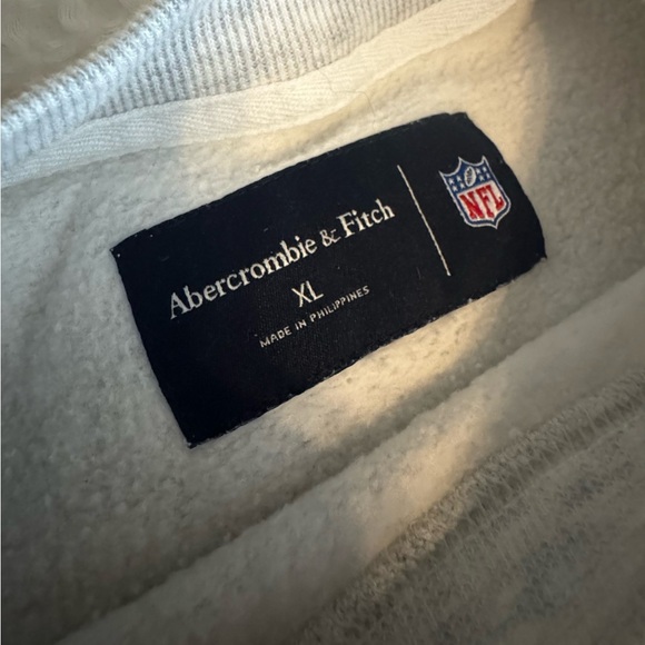 Abercrombie Dallas Cowboys Sweatshirt - Picture 2 of 3
